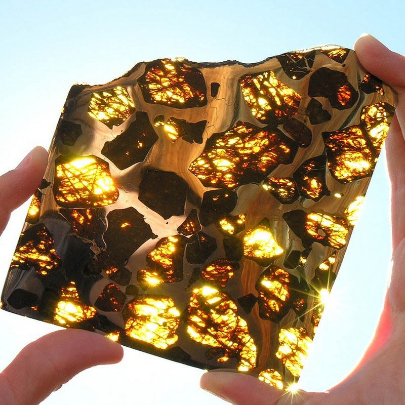 Meteorit Berusia 4.5 Billion Tahun Yang Ditemui Di Fukang, China (8 Gambar)