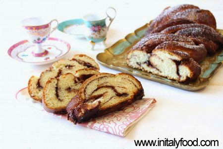 treccia di pan brioche alla nutella