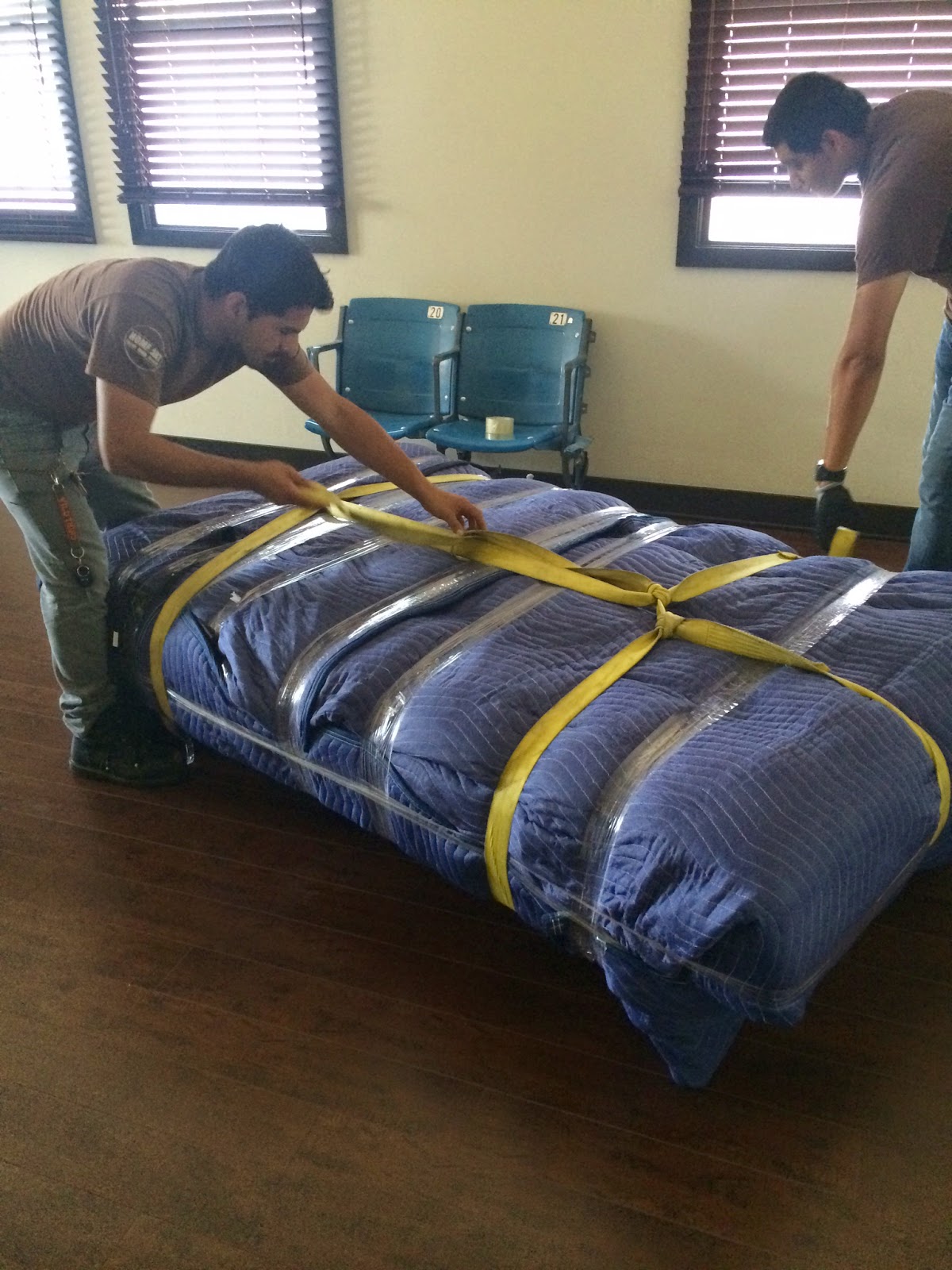 Sofa Hoisting Services Los Angeles