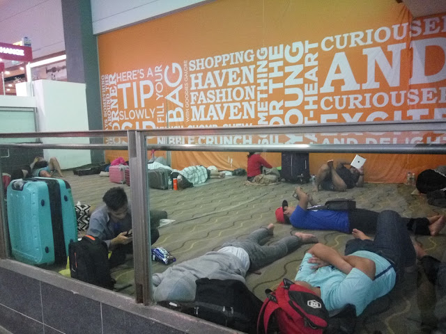 tidur di bandara KLIA2, tidur di bandara, KLIA2, jalan-jalan, LCCT, spot tidur, murah, backpacking murah, jalanjalan murah, travelling murah, flashpacking murah, ke Jepang murah
