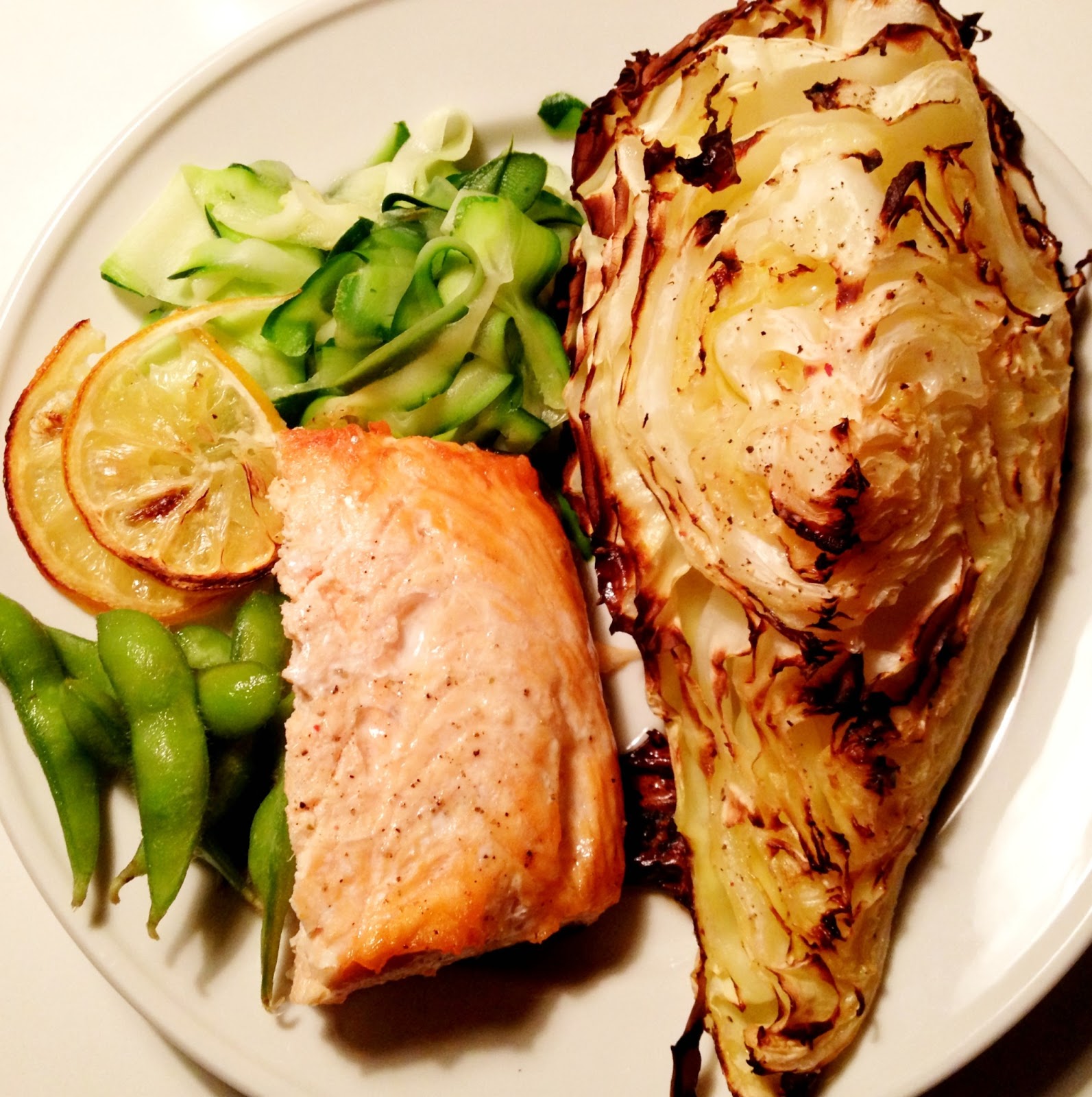 Sund aftensmad med laks laks, spidskål, paleo, palæo, citron, eddermame bønner, eddermame, bønner, squash