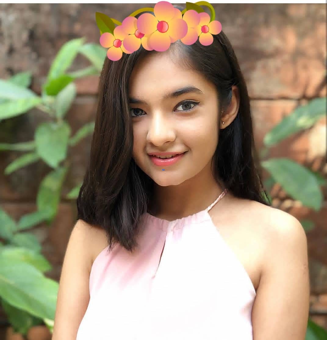 Anushka Sen Cute Child Actor - Bollywood Activity World