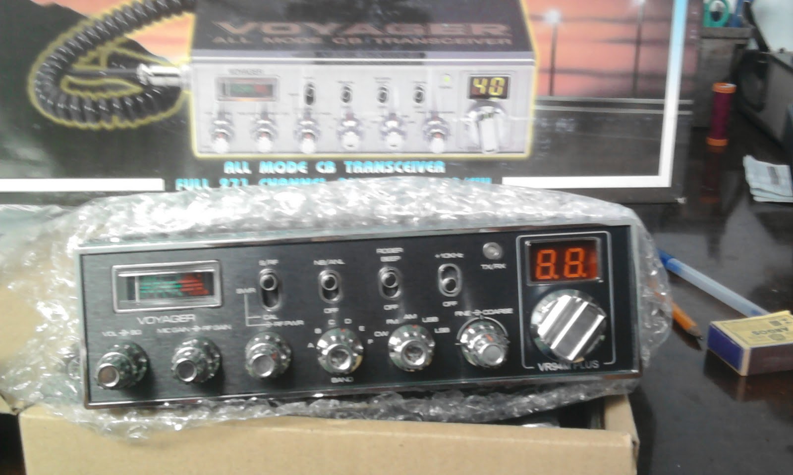 Rogeletryc RADIOS TRANSMISSORES A venda Rádio px modelo voyager 94 270 channels radio novo caixa