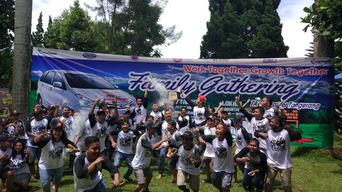 Spanduk Family Gathering Puncak gambar contoh banners