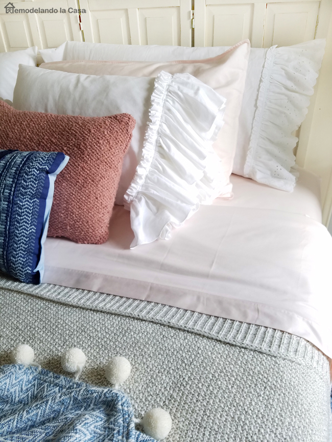 Getting Wrinkles Out of Linens Remodelando la Casa