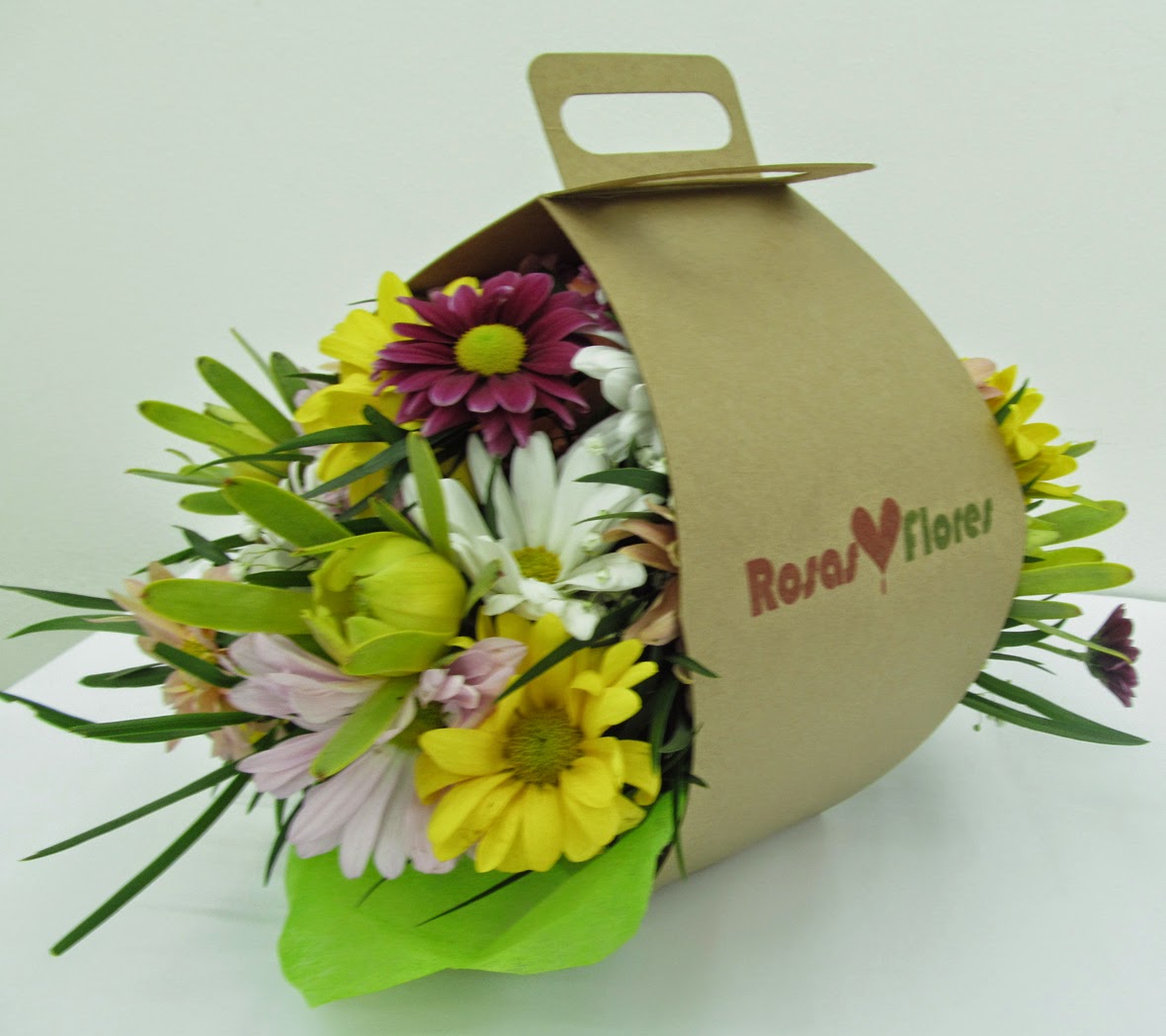 diseño gráfico, ilustración, producción web: Contenedor para Flores