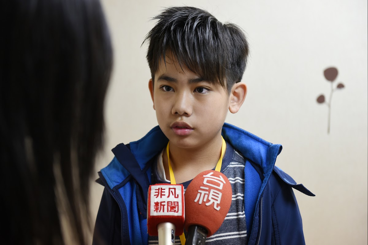 現場邀請了六年級男生可可與七年級女生Peggy一同分享兒少直播經驗。