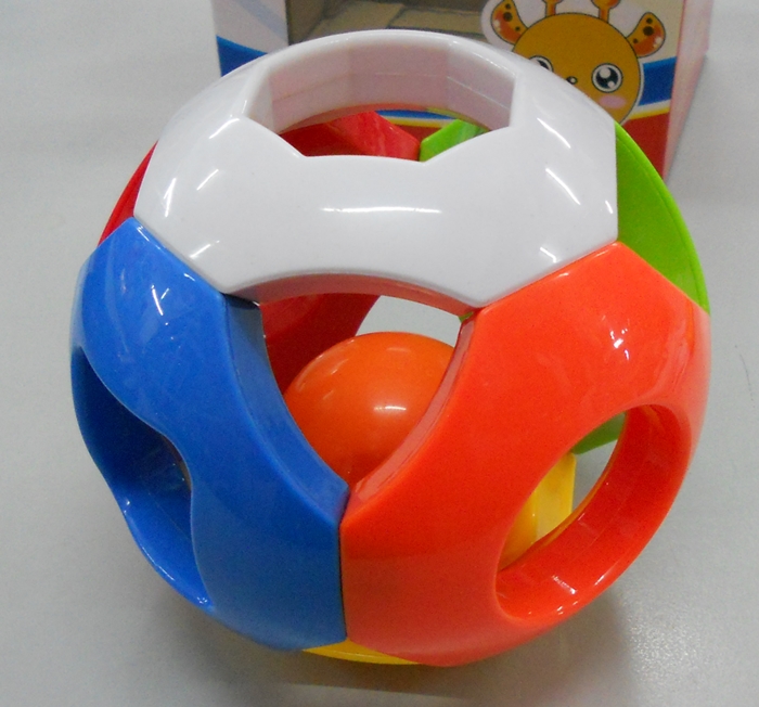 BongBongIdea BABY TOY BALL WITH 6 HOLES OF DIFFERENT SHAPES