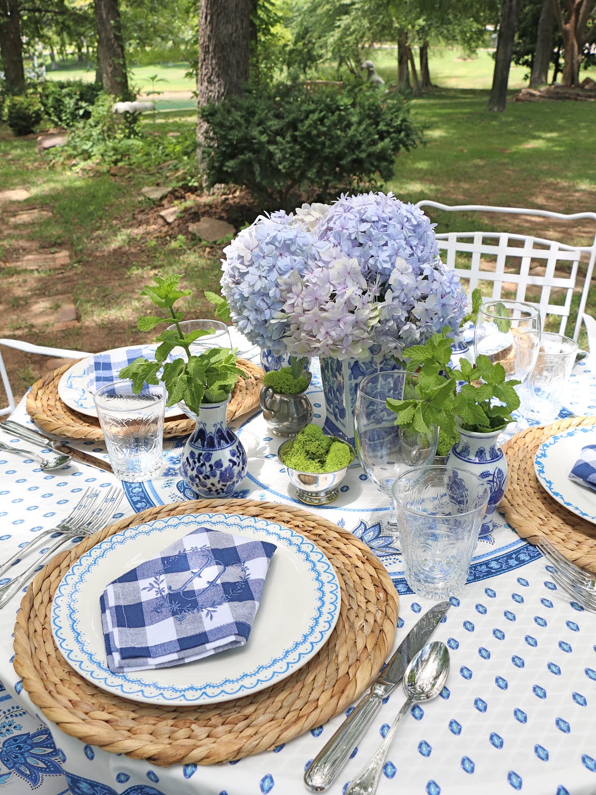 Eleven Gables: Styled and Set Summer Entertaining