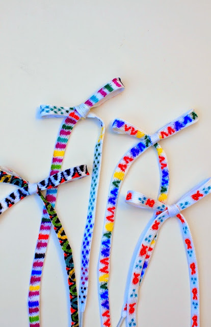 How to make colorful shoelaces