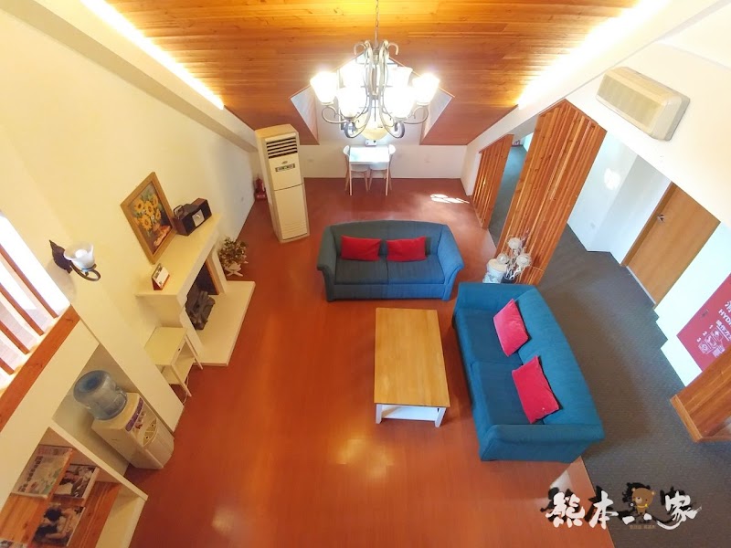 苗栗飛牛牧場親子住宿|牧場原墅家庭房|森林芬多精相伴的童趣屋
