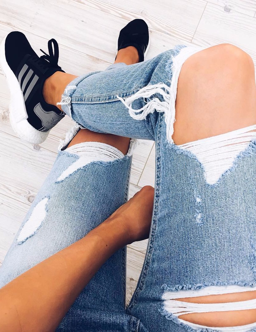What To Wear With Ripped Jeans: 45 Amazing Looks You Can Definitely Go ...