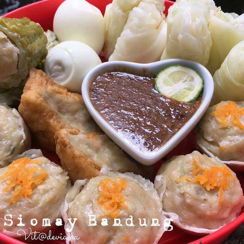 Makanan Yang Tidak Bisa Nolak Kalo di Suguhin Siomay Bandung Ini Oleh Bunda Vitadeviana Makanan Yang Tidak Bisa Nolak Kalo di Suguhin Siomay Bandung Ini Oleh Bunda Vitadeviana