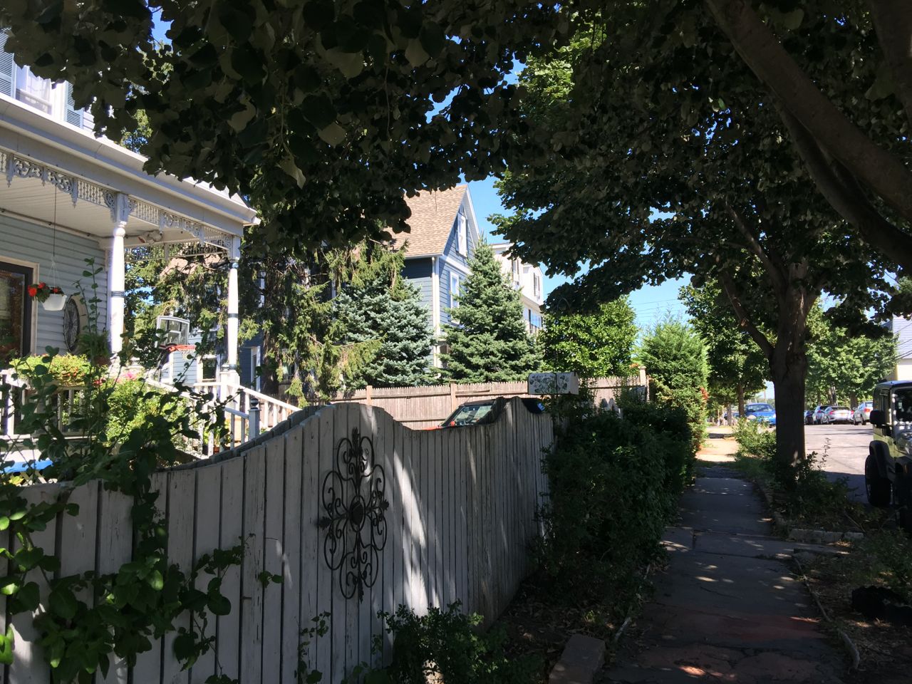 A Walk on City Island Avenue