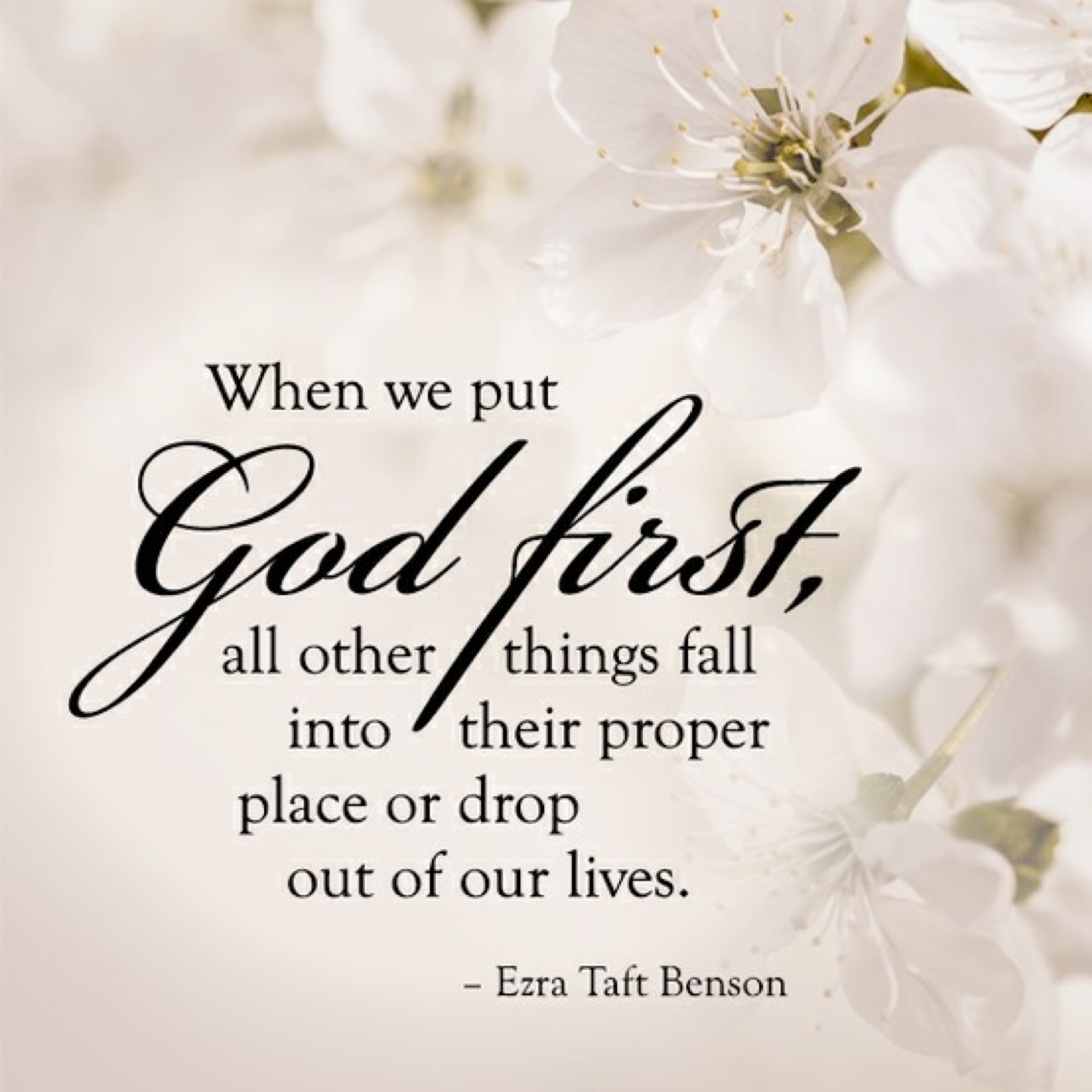 Ларошфуко настоящий друг. More others things. Подросток на велосипеде. Лето счастливые люди. Inspirational.