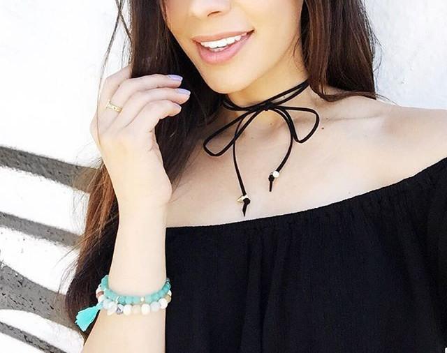 13 Effortlessly Cool Ways to Style Choker and Necklace Candy Crow