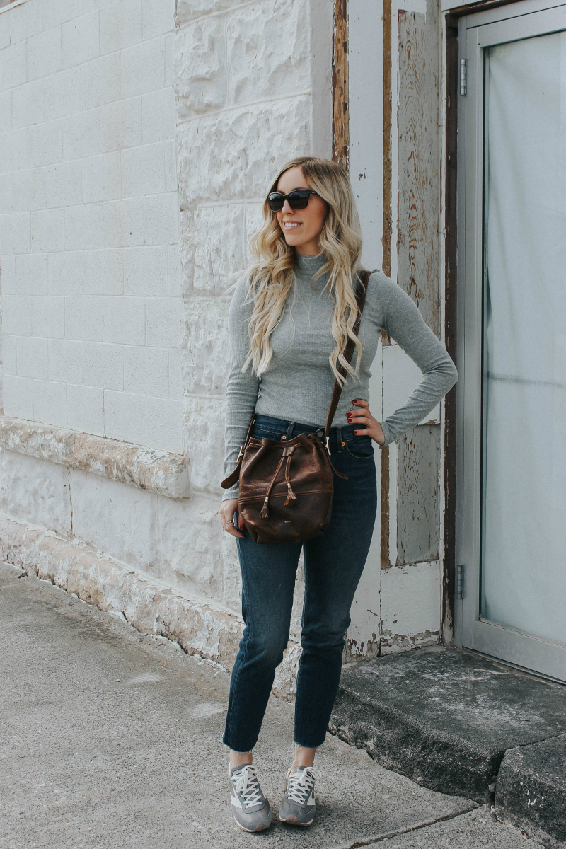 stores that sell brooks sneakers