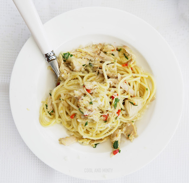 SPAGHETTI Z KURCZAKIEM, CZOSNKIEM i OLIWĄ COOL & MINTY