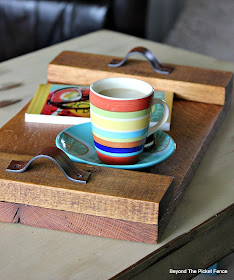 Reclaimed Wood Tray http://bec4-beyondthepicketfence.blogspot.com/2014/08/reclaimed-oak-cow-urine-serving-tray.html