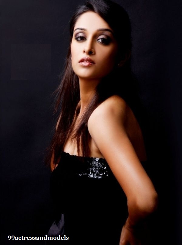 99 Actress And Models: Sexy Actress Dipika Samson