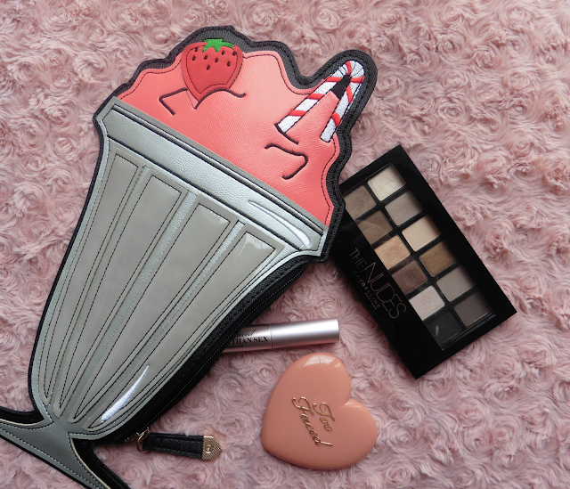 Les basiques à avoir dans sa trousse à maquillage