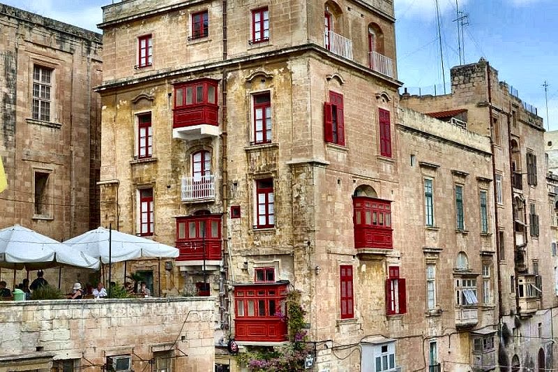 balconi valletta malta