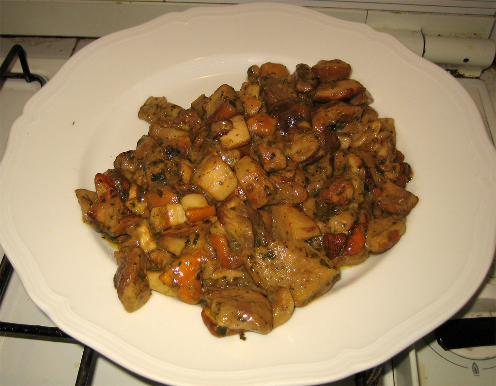 Il mondo di Luvi Stracetti ai porri, porcini e salsiccia dello Chef