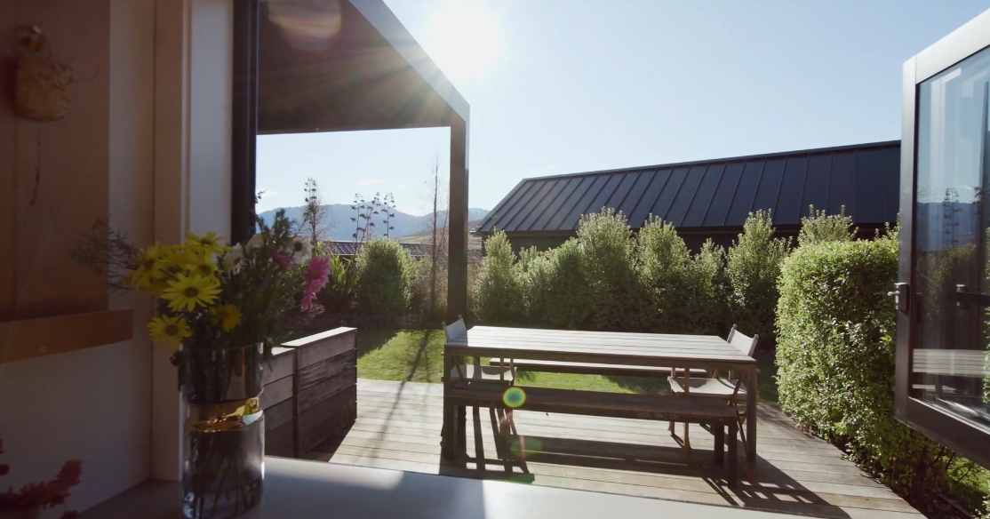 25 Interior Design Photos vs. 13 Torridon Ct, Jack's Point New Zealand Luxury Home Tour
