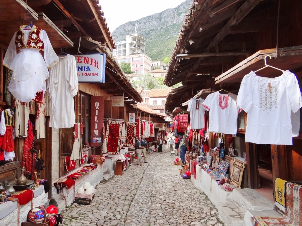 Bazar w Albanii