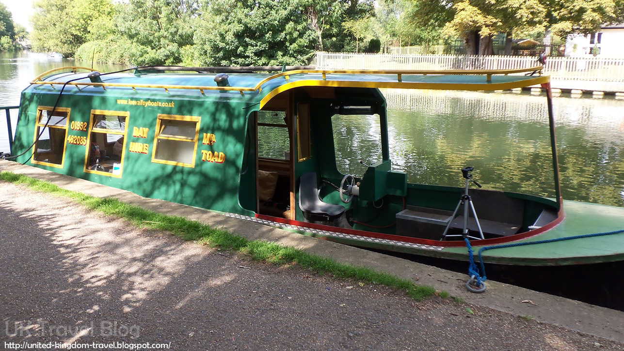 Day Picnic on a Boat Lee Valley Country Park Lee Valley Boat Centre