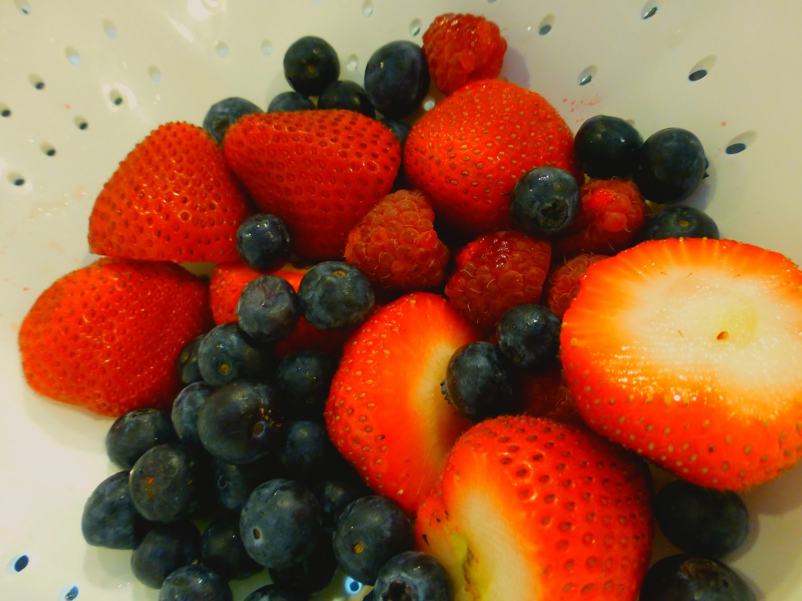 Delicious Smoothies with Berries from Mariano's Thriftanista in the City