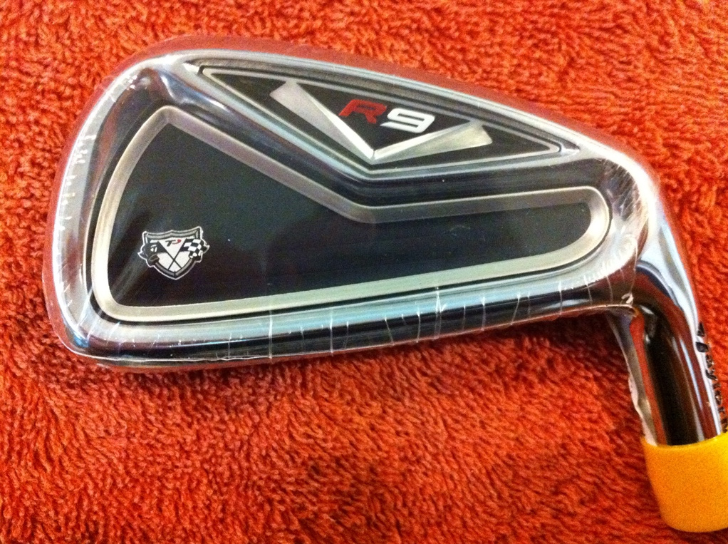 Pro Sarkay Golf: R9 TP Tour Issue Iron VS R9 TP Retail Iron