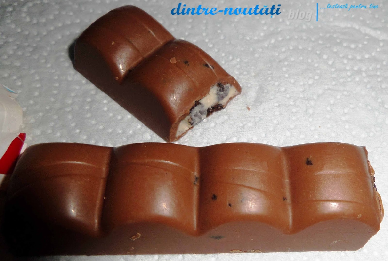 baton de ciocolată grecească cu cremă de lapte și biscuiți OREO