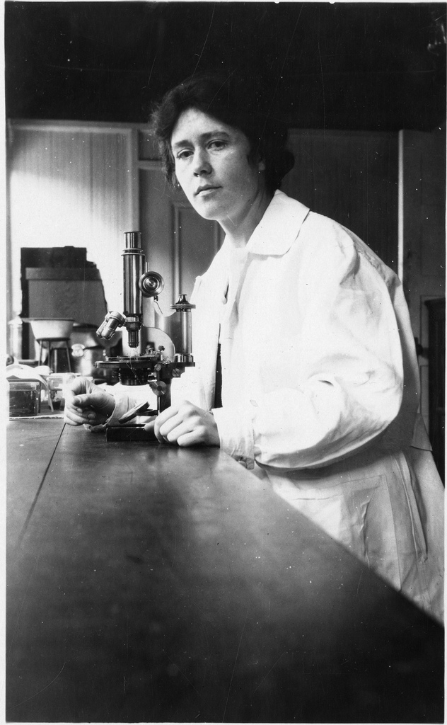 Women in Science 51 Historical Vintage Pictures of American Female