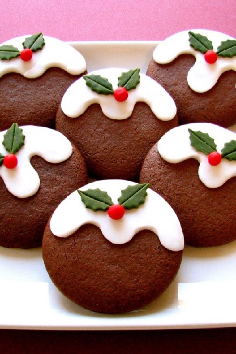 Christmas Pudding-Shaped Cookies