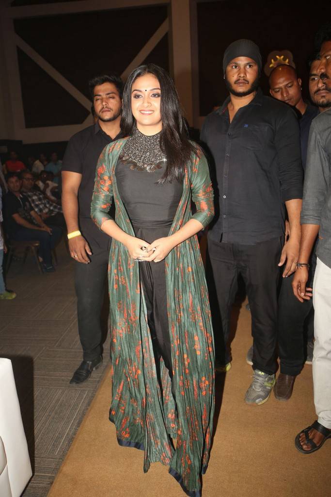 Keerthy Suresh Sexy Videos - Keerthy Suresh Stills At Gang Movie Pre Release Event | Indian Girls Villa  - Celebs Beauty, Fashion and Entertainment