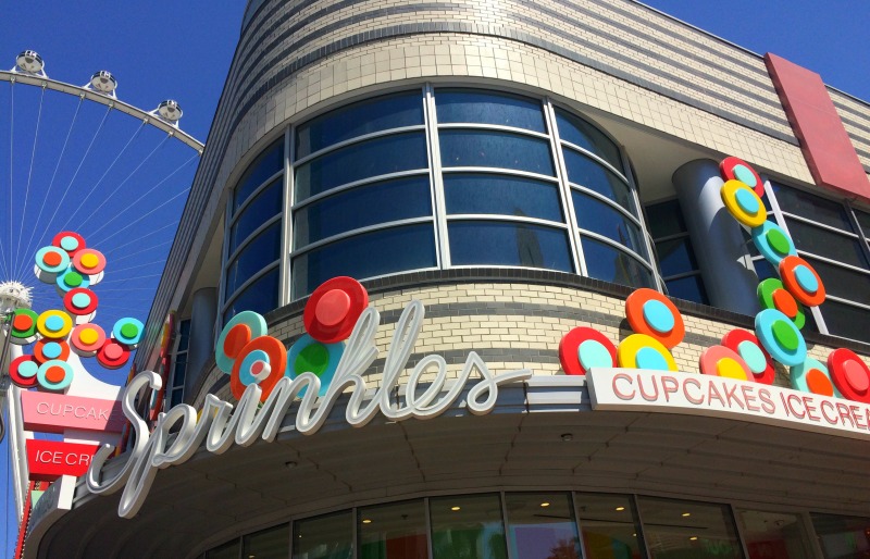 HOW TO CELEBRATE YOUR BIRTHDAY VEGAS STYLE