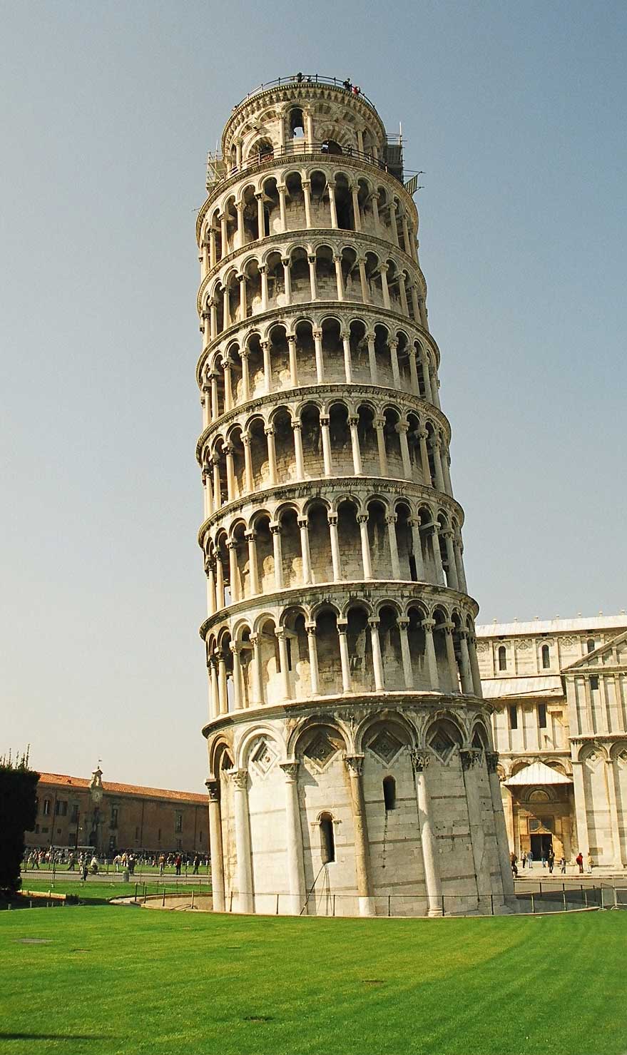 Alasan Menara Pisa Dibangun Miring