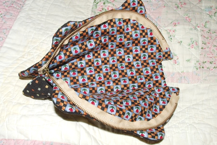 Quilted Patchwork Pouch DIY Tutorial Ideas!