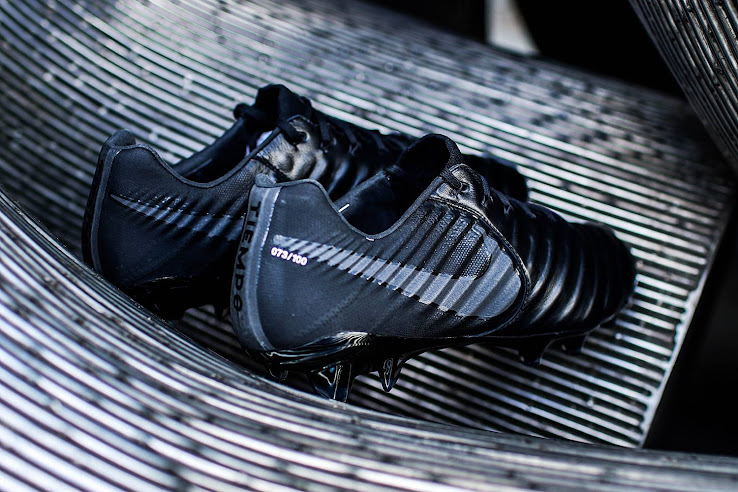 daño Cumplido sensación Only 100 Pairs: Super-Limited Nike Tiempo Legend VII Black Platinum  Revealed - Footy Headlines