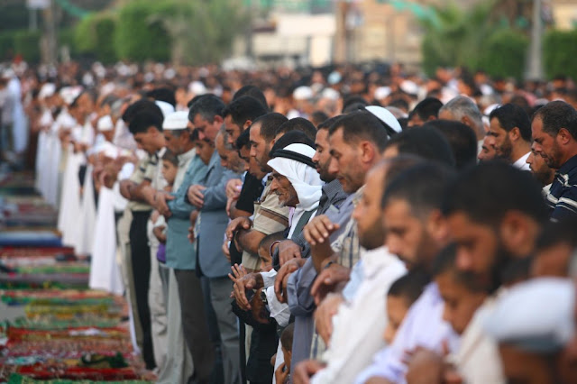 Satu Kalimat Singkat Menjadi Rebutan Banyak Malaikat, Jangan Lupa Membacanya Saat Shalat Satu Kalimat Singkat Menjadi Rebutan Banyak Malaikat, Jangan Lupa Membacanya Saat Shalat