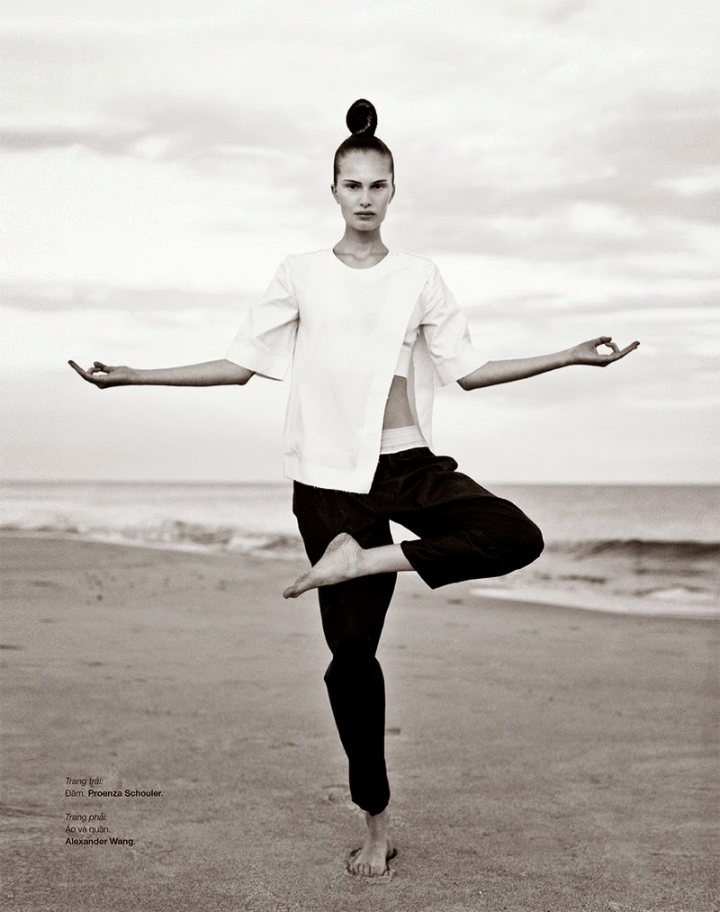 Moving-With-Awareness-Alla-Kostromichova-Harpers-Bazaar-Vietnam-06