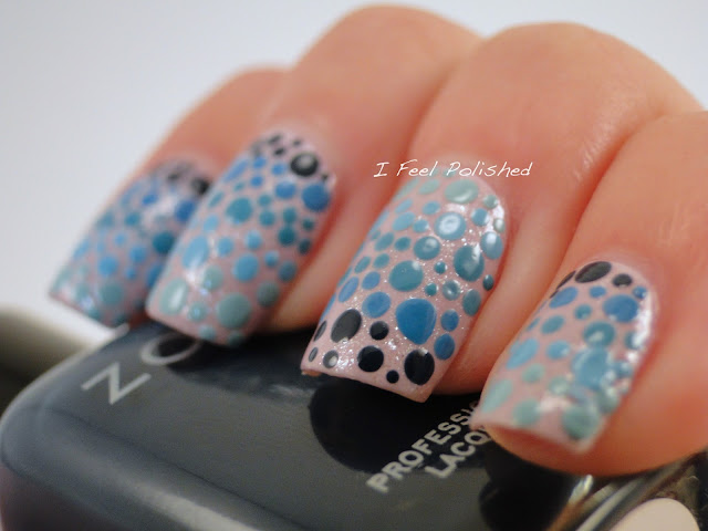 Dotted Gradient Nail Art