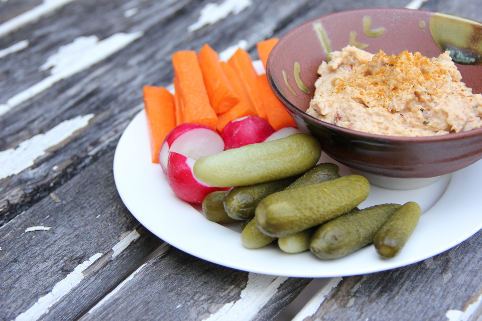 The average mess TomatoeChickpea Hummus {a hummus story}