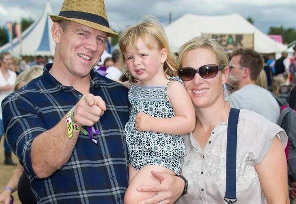 Zara Phillips ve Mike Tindall couple is having a holiday in Australia with their three years old daughter Mia