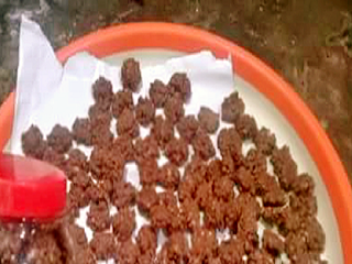 Gambar Resep Kue Kering Cokelat Kacang Bengbeng