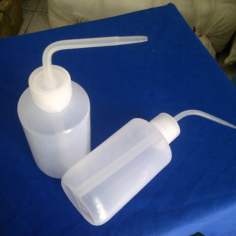 Lọ đựng cồn tia 250ml