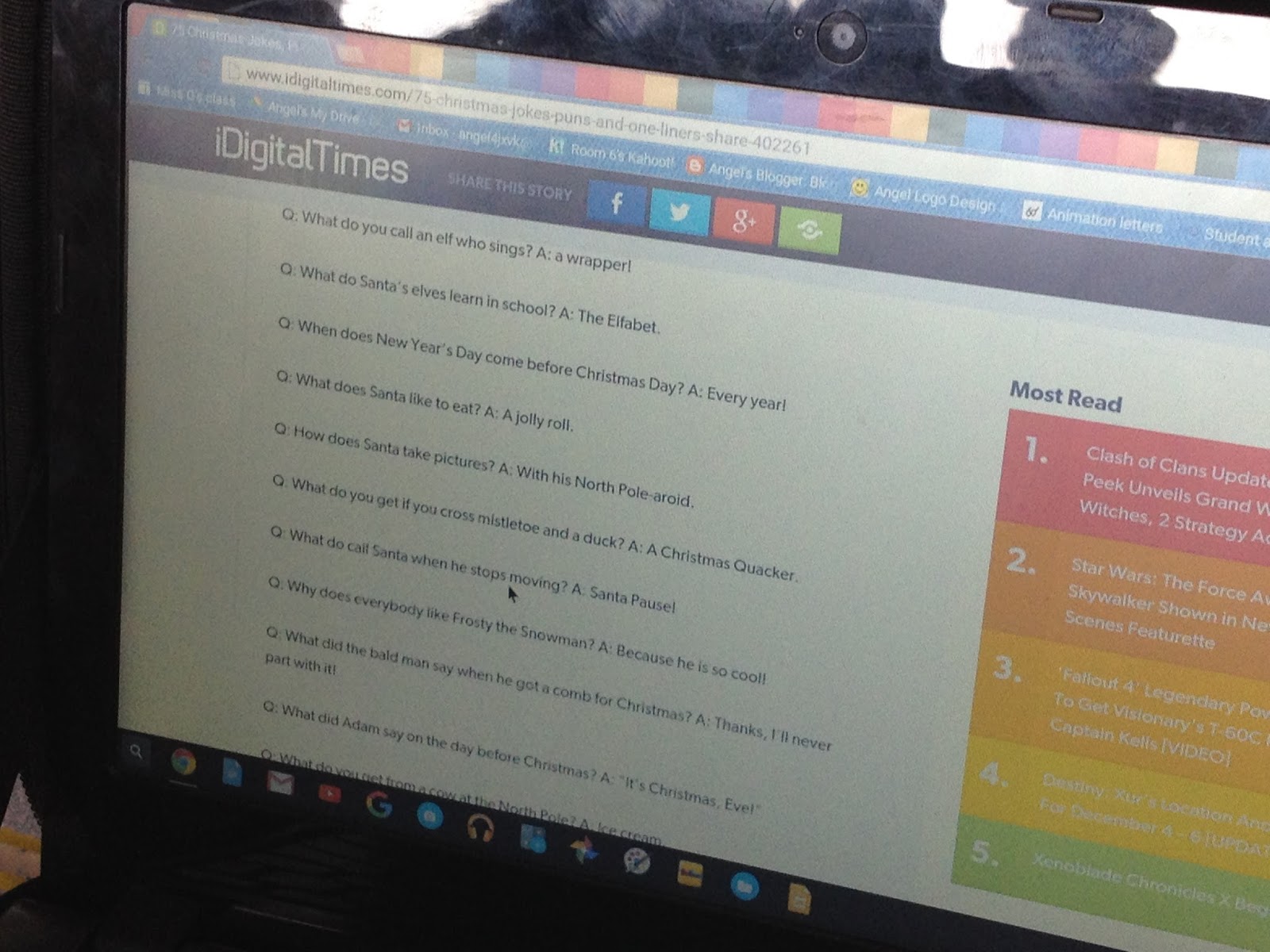 Miss G's Blog (archived): Christmas puns inside Christmas crackers