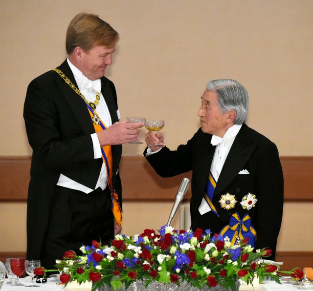 Maharaja Akihito dan Maharani Michiko adakan Majlis Santapan Diraja