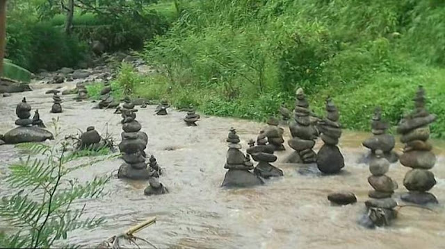 Mengenal Rock Balancing? serta Potensi Batu Bersusun di Sungai Cidahu jika Tak Dihancurkan